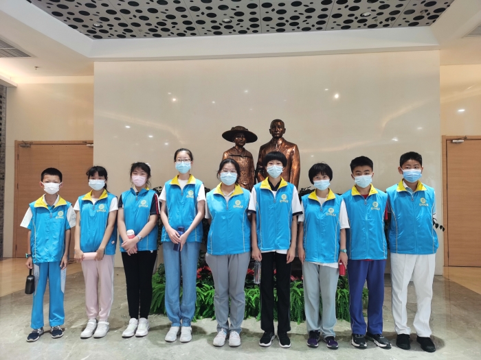 合影 (2) 合影 (2)